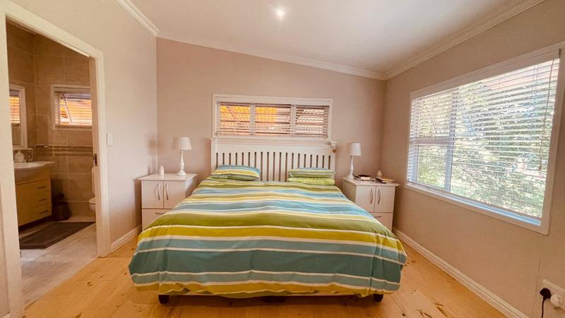 To Let 4 Bedroom Property for Rent in Keurbooms River Western Cape